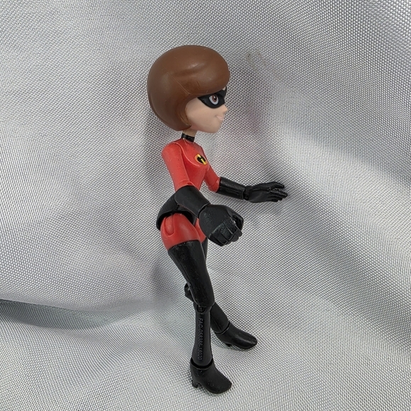 Disney The Incredibles Elastigirl Action Figure Mrs Incredible Articulated 5 In - Picture 5 of 8